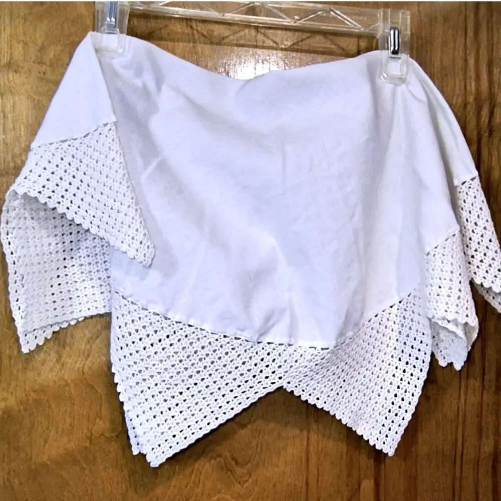 1615.  Round Tablecloth Crochet Diamond Point Trim